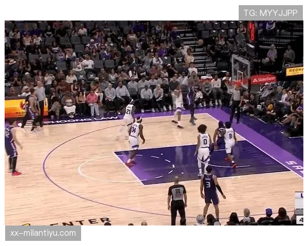 德罗赞利用中距离投篮拉开空间提升球队关键时刻得分效率